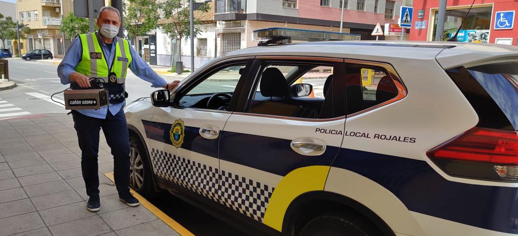 Ya ENTREGADOS los equipos de desinfección de vehiculos policiales en la comisaría de Rojales Alicante.